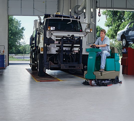 T7+ Ride-On Floor Scrubber-Dryer alt 9